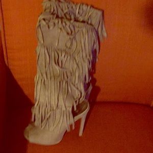 Boots beige with shingles